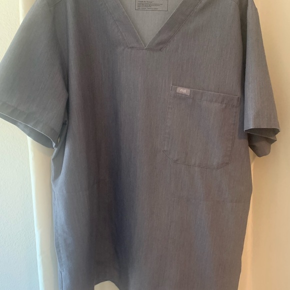 Men's Gray V-Neck Shirt - Picture 1 of 6